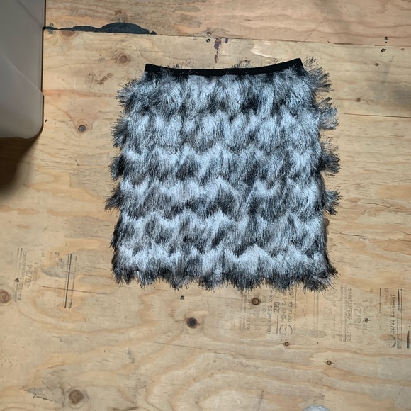 Ann Taylor Skirt - Picture 2 of 3